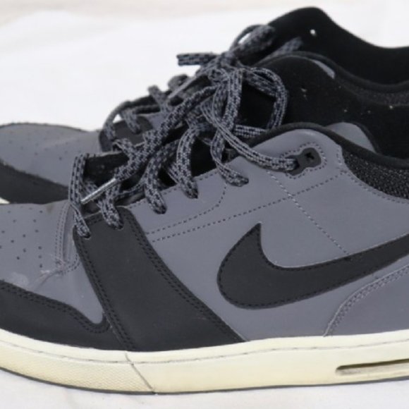 Nike Air Stepbacks